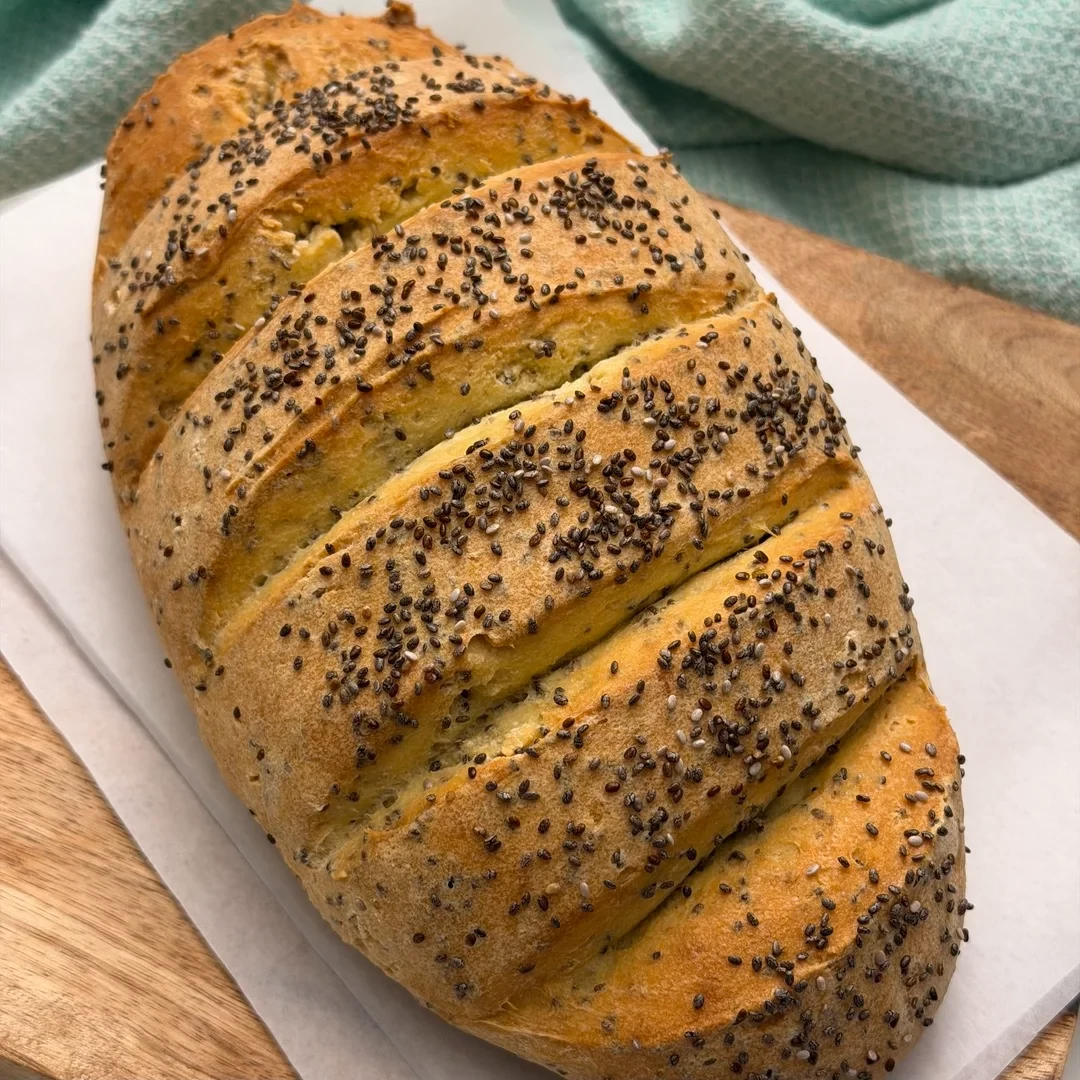 Chiamagos low carb keto fehér kenyér Fibriya Univerzális Rostmixből, házi rostdús kenyér gabonaliszt és glutén nélkül.
