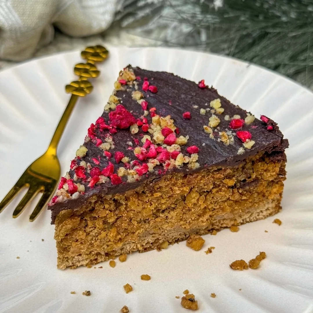 Low carb diós torta Fibriya Édes-Fűszeres Sütemény rostmixből, cukormentes, gluténmentes, csokimázzal.