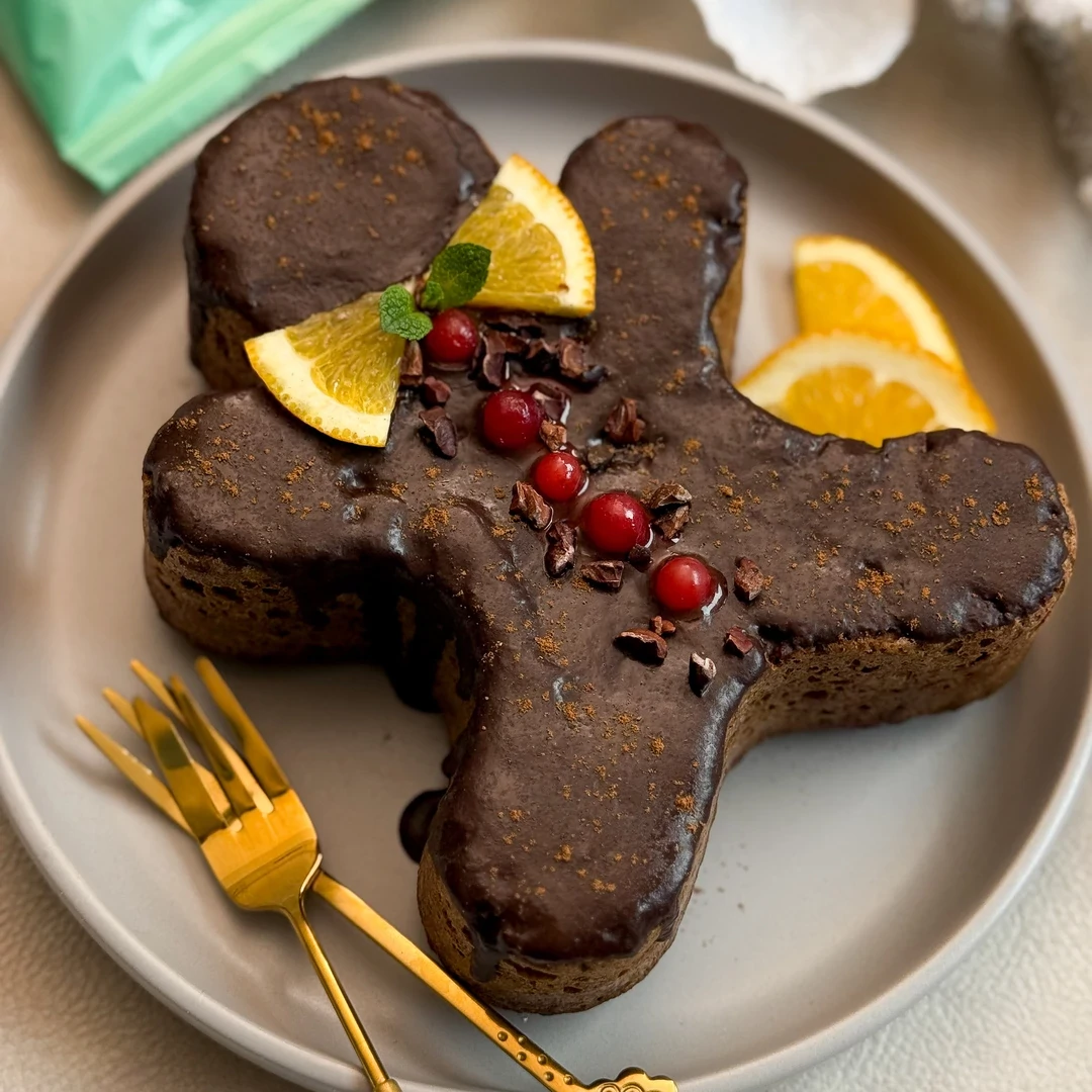 Karácsonyi mézeskalács torta alacsony szénhidráttal, Fibriya piskóta rostmixből. Illatos, puha, glutén- és cukormentes.