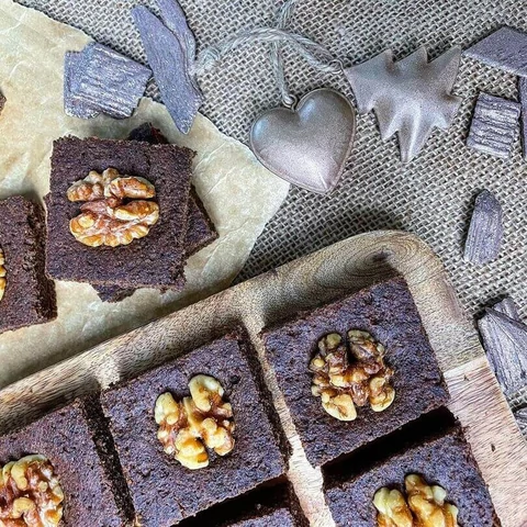 Diós lenmaglisztes piskóta