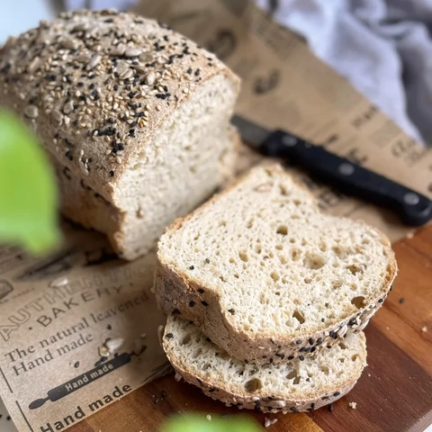 Házi fehér kenyér gluténmentesen, köleslisztből