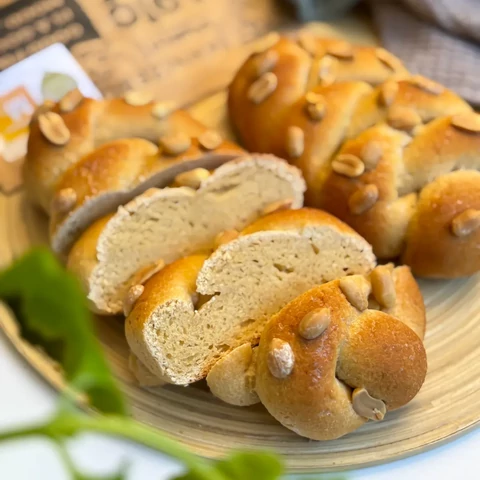 Húsvéti mogyorós fonott kalács Fannizero Magic Mixből