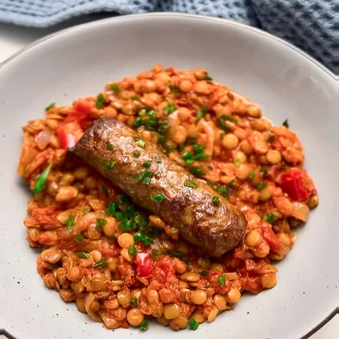 Lencsefőzelék paradicsomosan