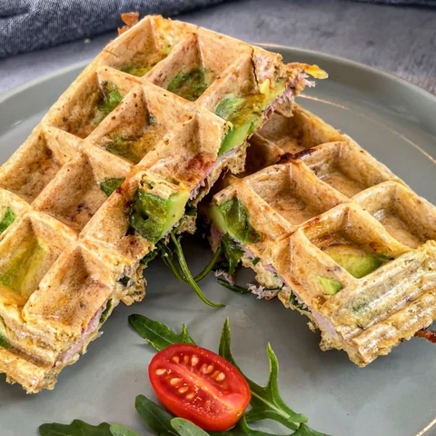 Lenmaglisztes gofri-szendvics