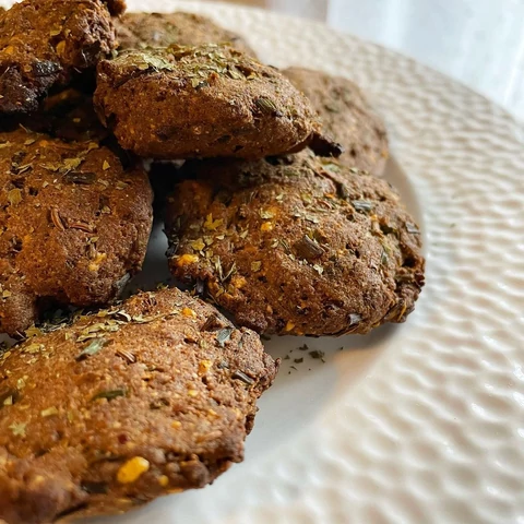 Lenmaglisztes low carb pogácsa