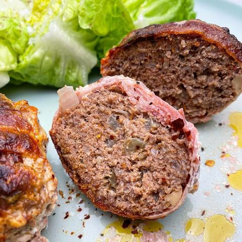 Tejszínes fasírt baconnel