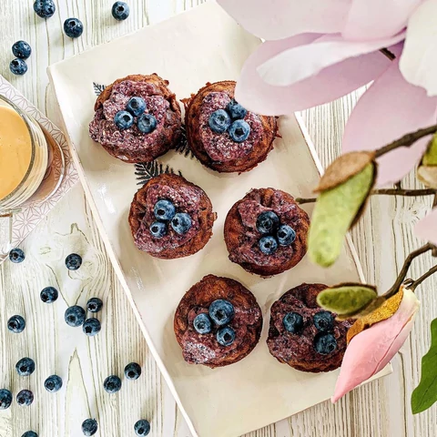 Túrós-áfonyás kuglóf